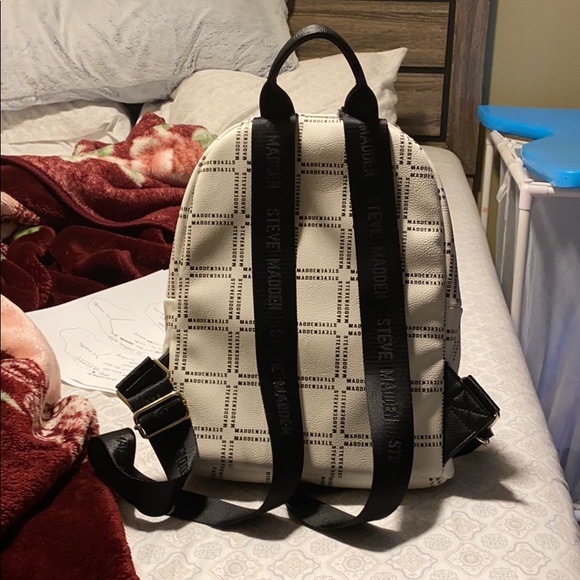 black & white steve madden backpack - Picture 3 of 4